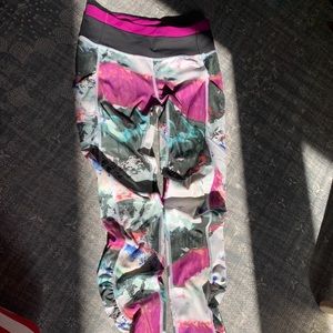 Lululemon pocket legging tights size 4